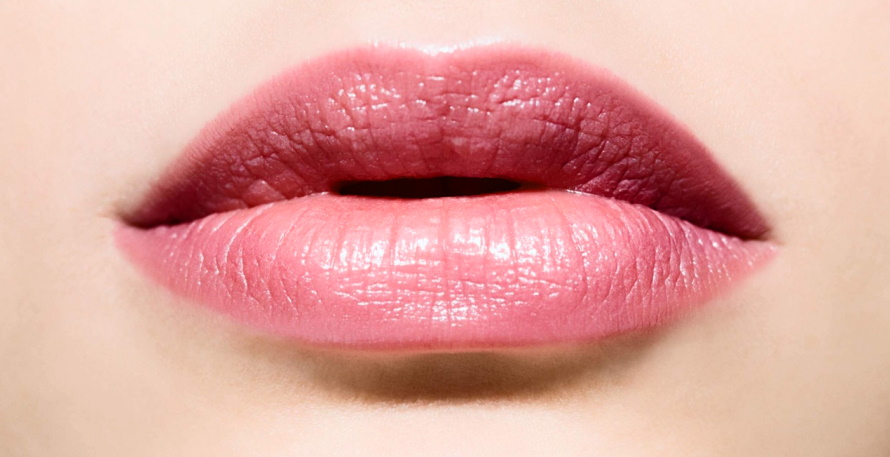 juicy pink lips